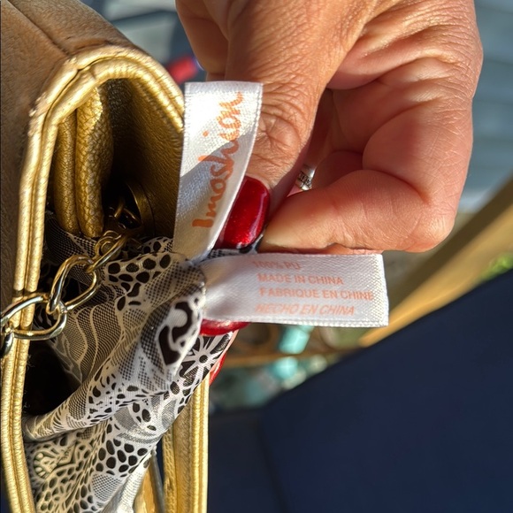 Imoshion Gold Clutch Elegant Minimalist Design - Picture 8 of 8